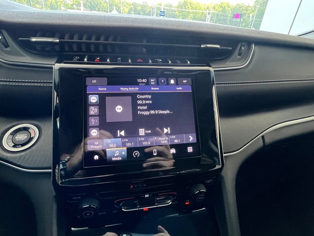 2023 Jeep Grand Cherokee Laredo 4x4