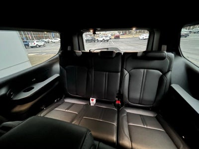 2024 Jeep Wagoneer Base