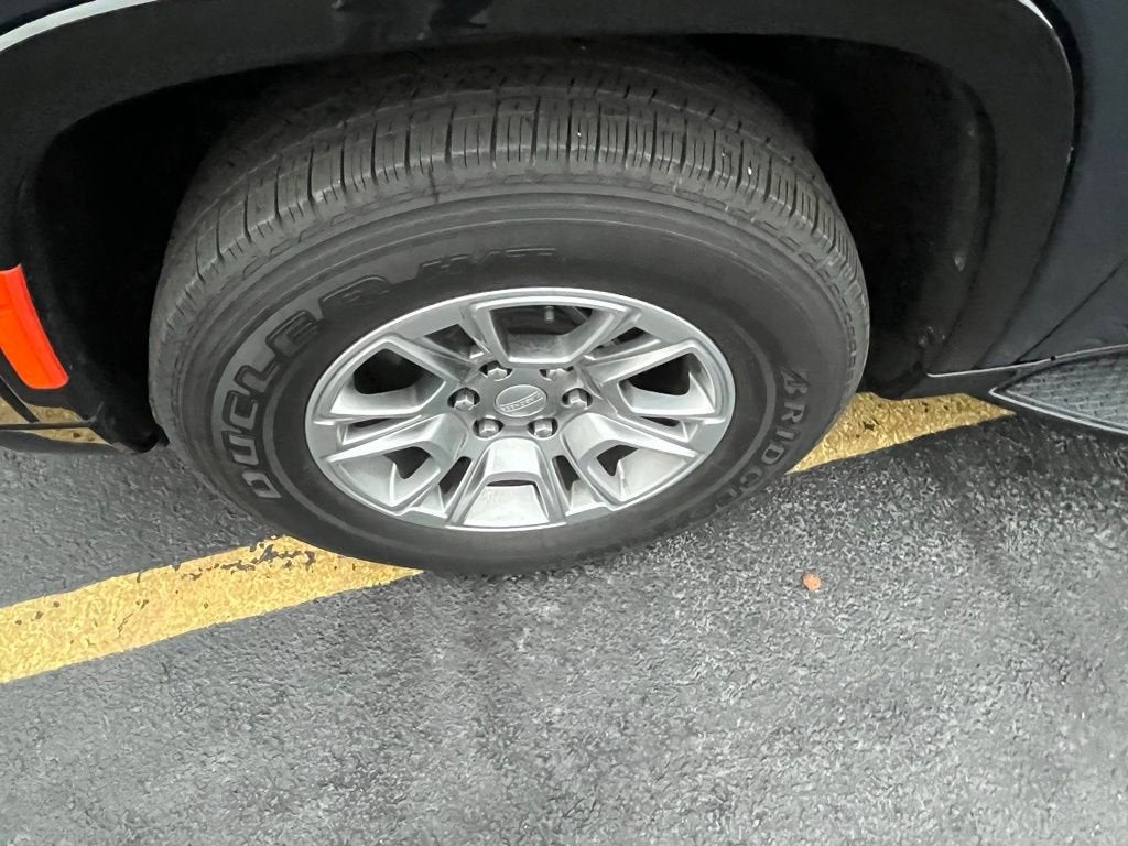 2024 Jeep Wagoneer Base