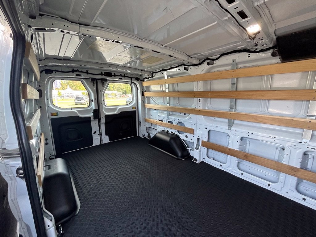 2025 Ford Transit Cargo Van Base