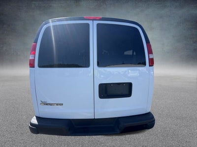2023 Chevrolet Express Passenger 3500 1LS