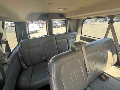 2023 Chevrolet Express Passenger 3500 1LS