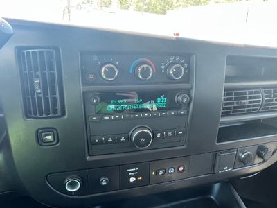 2023 Chevrolet Express Passenger 3500 1LS