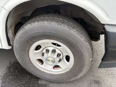 2023 Chevrolet Express Passenger 3500 1LS