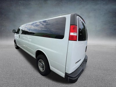 2024 Chevrolet Express Passenger 3500 1LT