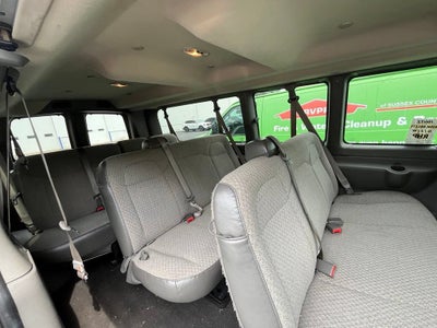 2024 Chevrolet Express Passenger 3500 1LT