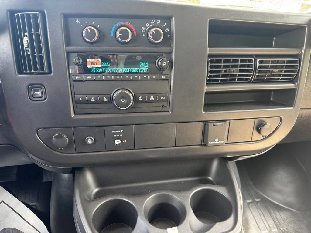 2026 Chevrolet Express Cutaway 3500 1WT