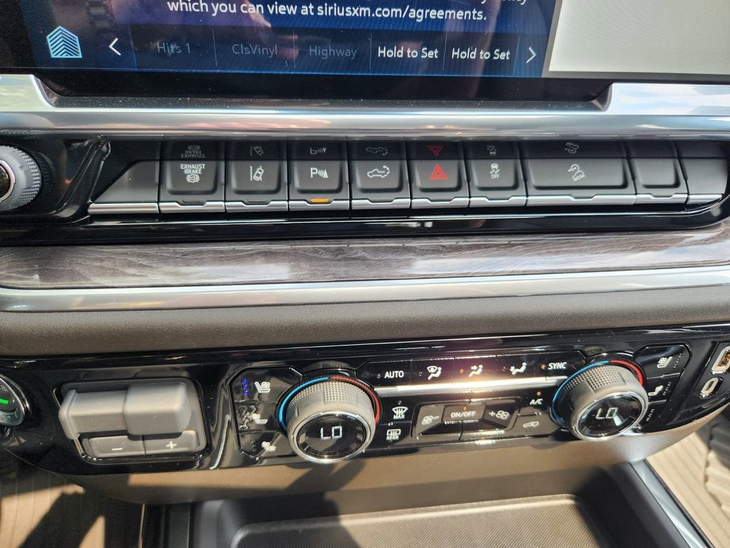 2025 Chevrolet Silverado 3500 HD LTZ