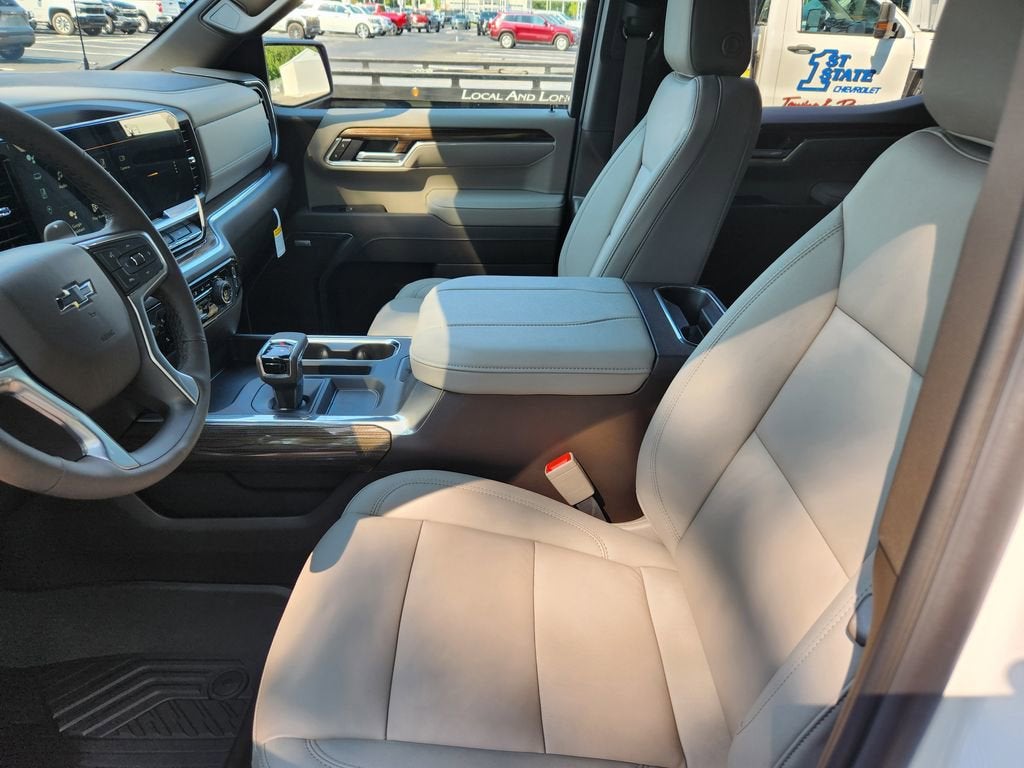 2025 Chevrolet Silverado 1500 RST