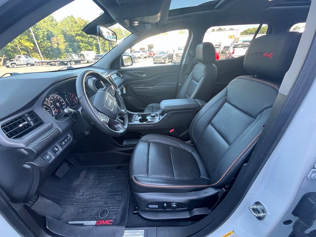2023 GMC Acadia AT4