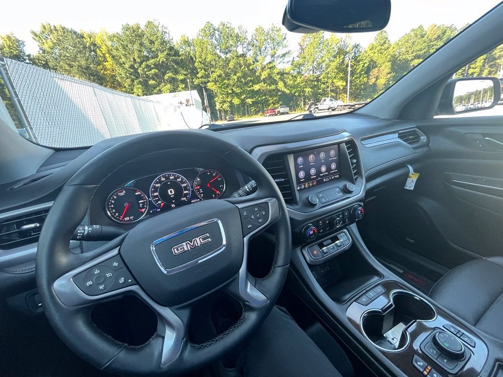 2023 GMC Acadia AT4
