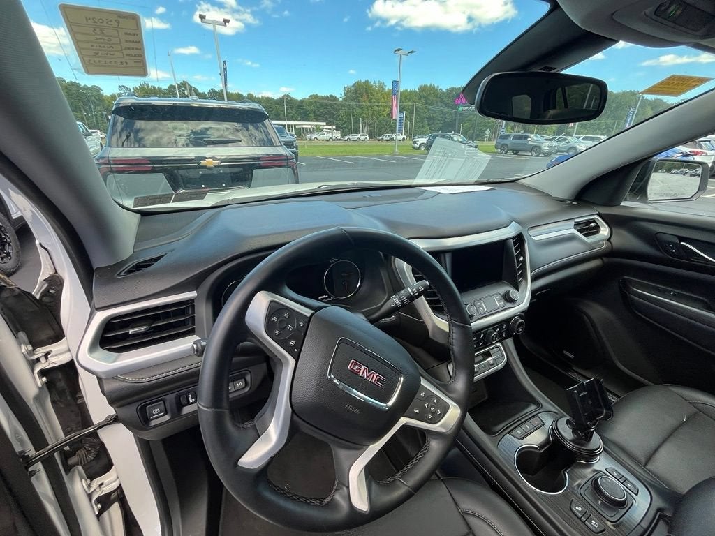 2023 GMC Acadia SLT