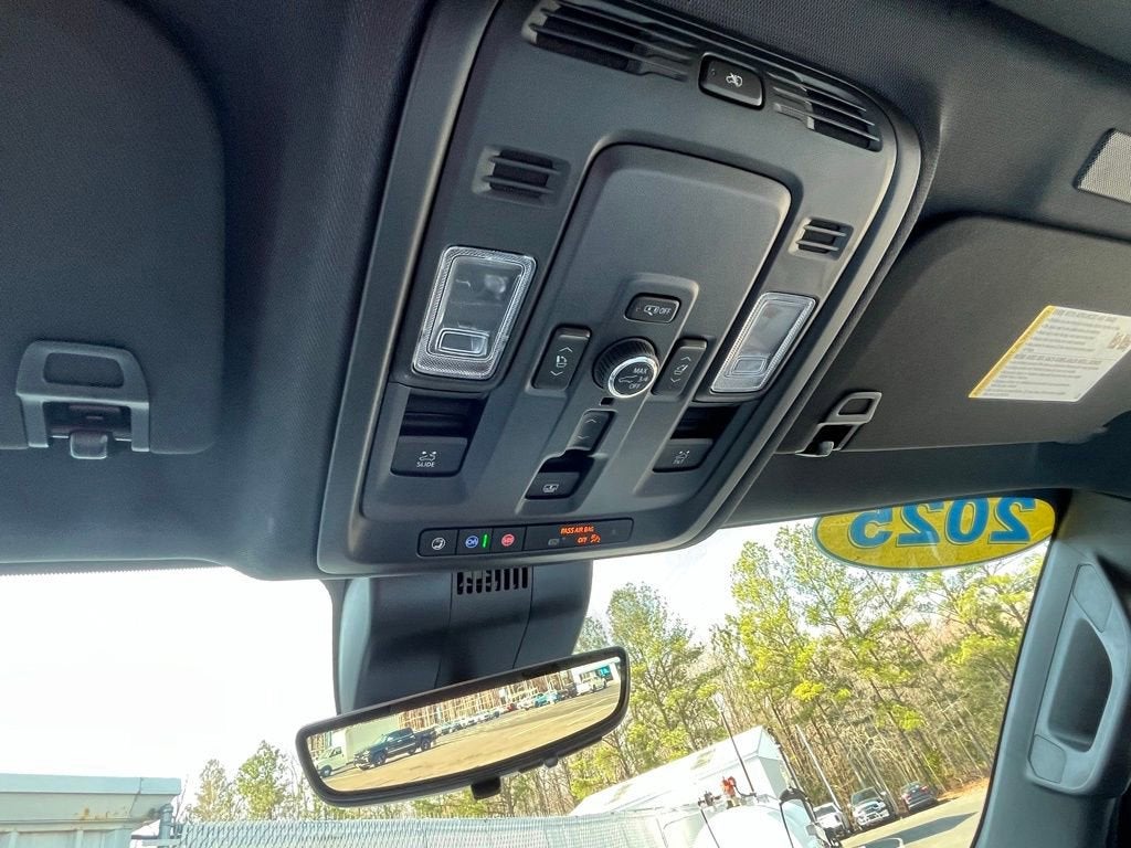 2025 Chevrolet Suburban Premier