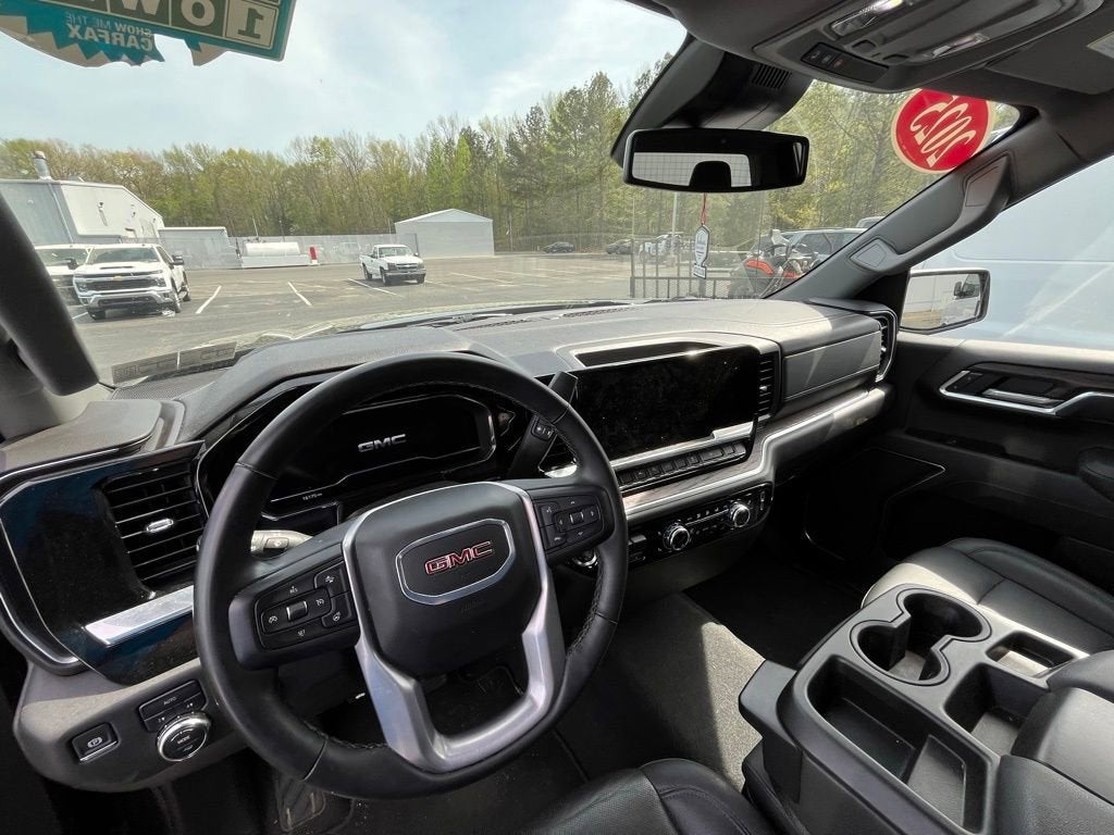 2025 GMC Sierra 1500 SLT