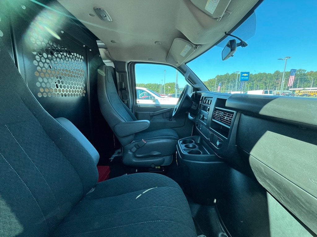 2025 GMC Savana Cargo Work Van