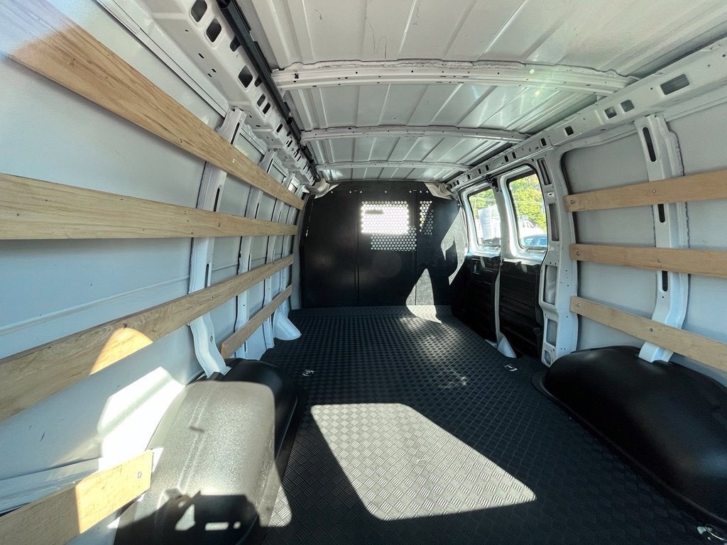 2025 GMC Savana Cargo Work Van