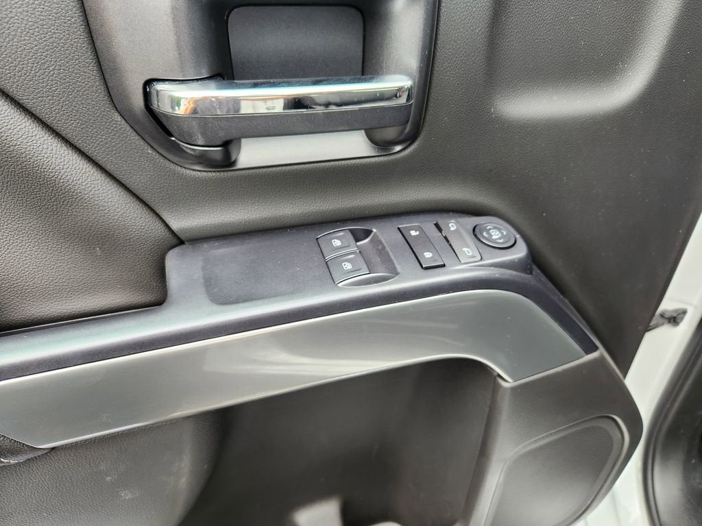 2025 Chevrolet Silverado 6500 HD LT