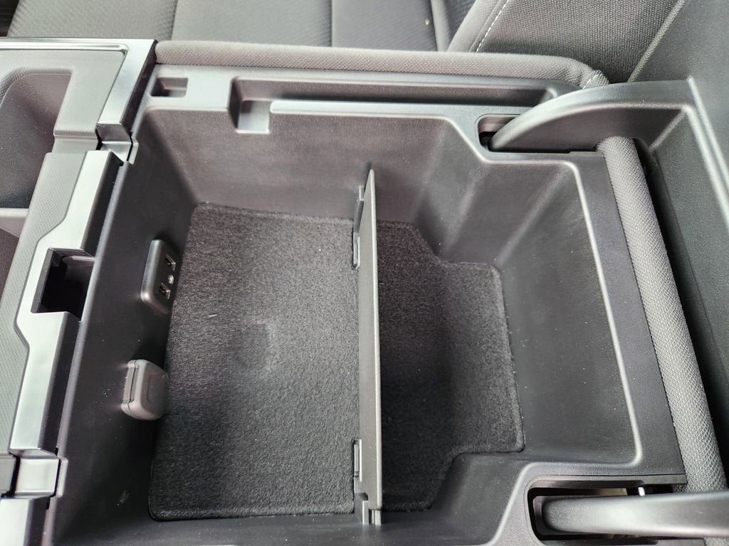 2025 Chevrolet Silverado 6500 HD LT