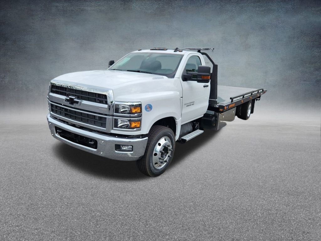 2025 Chevrolet Silverado 6500 HD LT