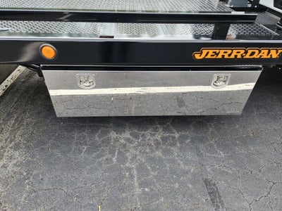 2025 Chevrolet Silverado 6500 HD LT