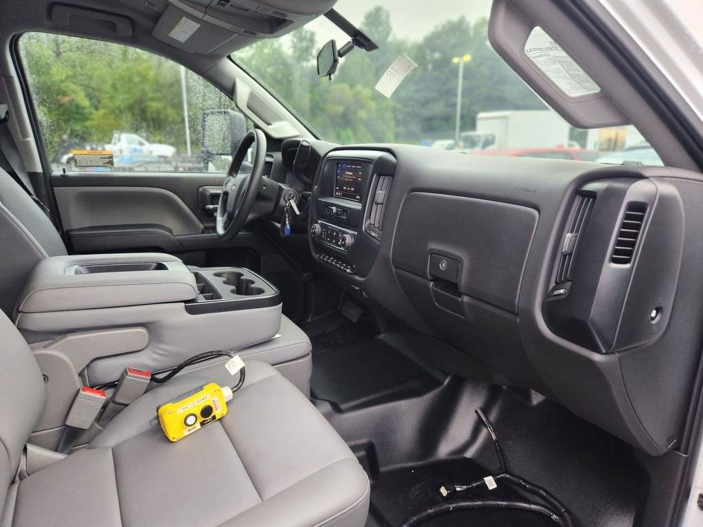 2025 Chevrolet Silverado 6500 HD Work Truck