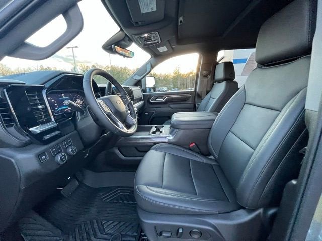 2025 Chevrolet Silverado 3500 HD LTZ