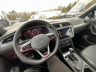 2024 Volkswagen Tiguan SE R-Line Black