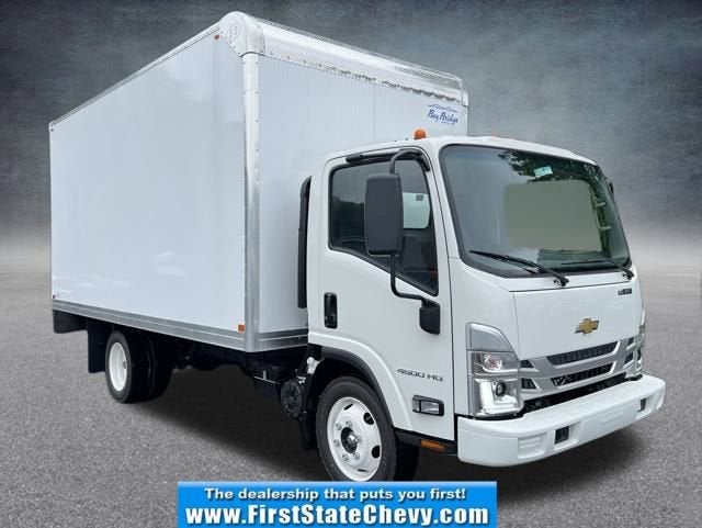 2025 Chevrolet Low Cab Forward 4500 Base