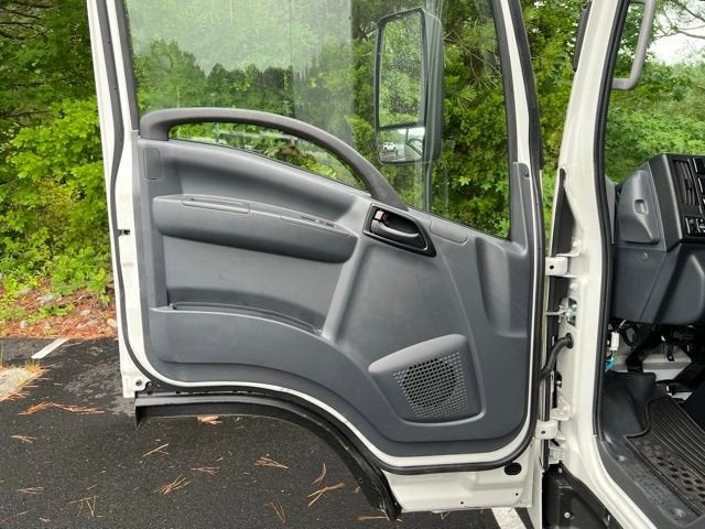 2025 Chevrolet Low Cab Forward 4500 Base