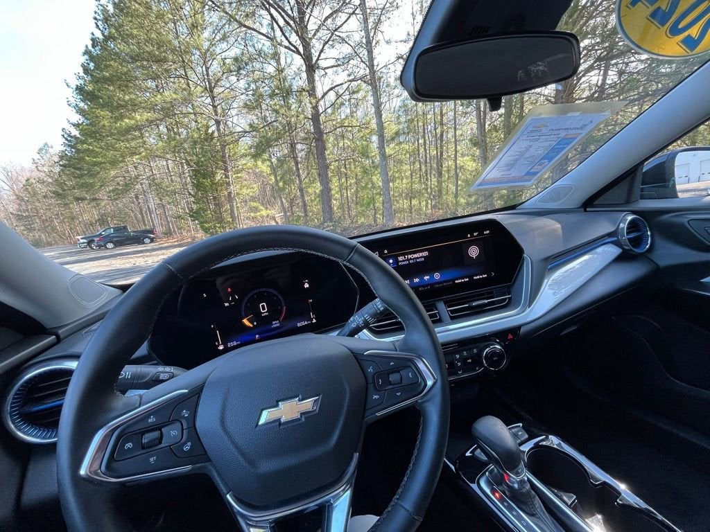 2024 Chevrolet Trax LT