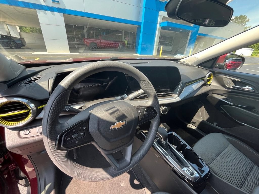 2025 Chevrolet Trax LT