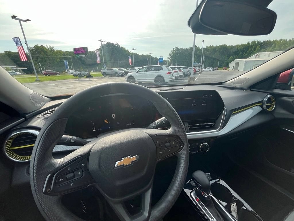 2025 Chevrolet Trax LT
